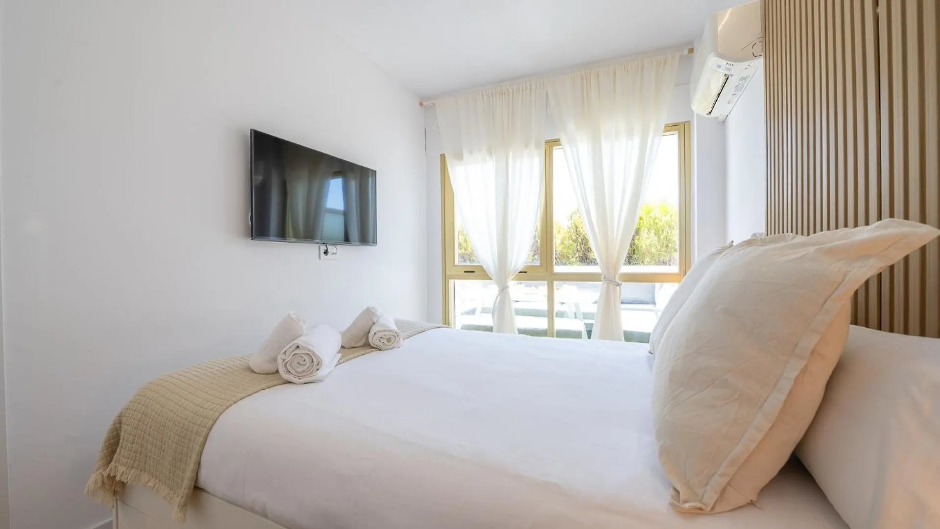 Oleholidays 1002 Romana Beach Junto Al Mar Marbella Spain