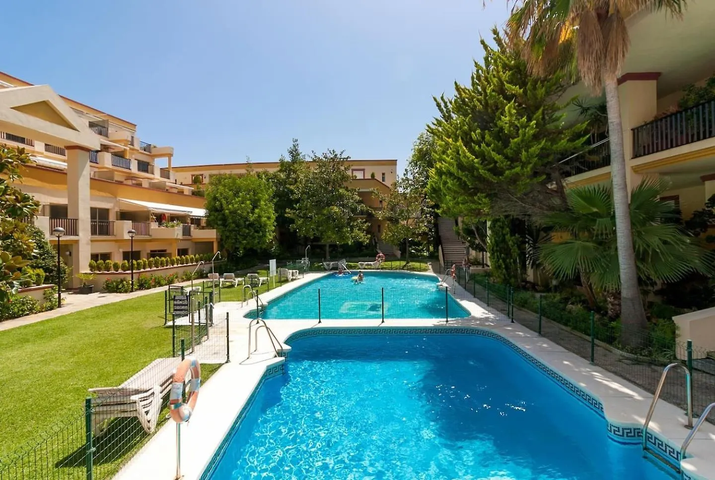 Oleholidays 1002 Romana Beach Junto Al Mar Marbella Apartment
